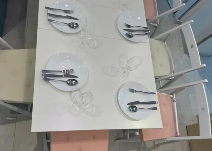 Brandneues Mit 3 Schlafzimmern *