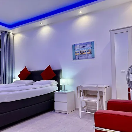 Brandneues Mit 3 Schlafzimmern * Berlín